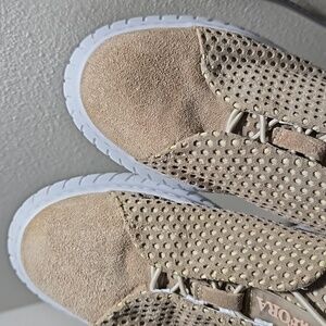 Andia Fora Libi suede chunky Sneakers contemporary comfortable casual chic look